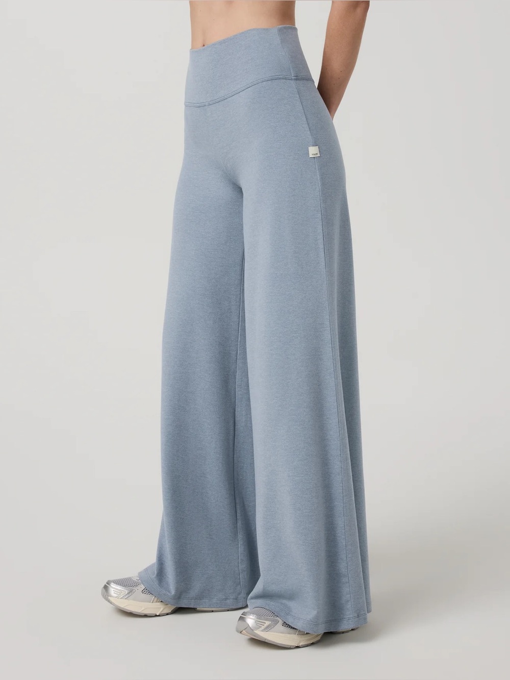 NWT Vuori Halo Easy Wideleg Pant (Long) in Coastal Fog Heather - Picture 1 of 7
